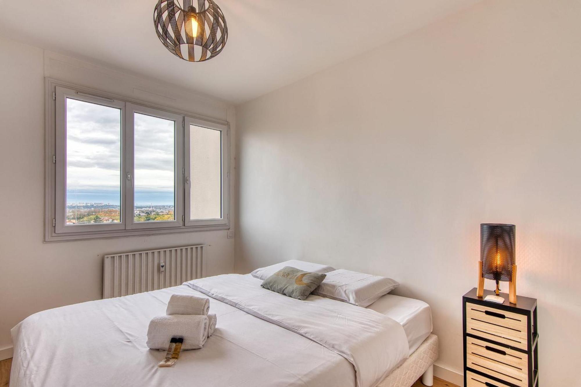 L'Horizon - Beau T2 Proche Hopital Lyon Sud Apartment Saint-Genis-Laval Exterior foto